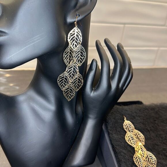 Fashion Jewelry Bundle-Earrings  - Picture 5 of 15